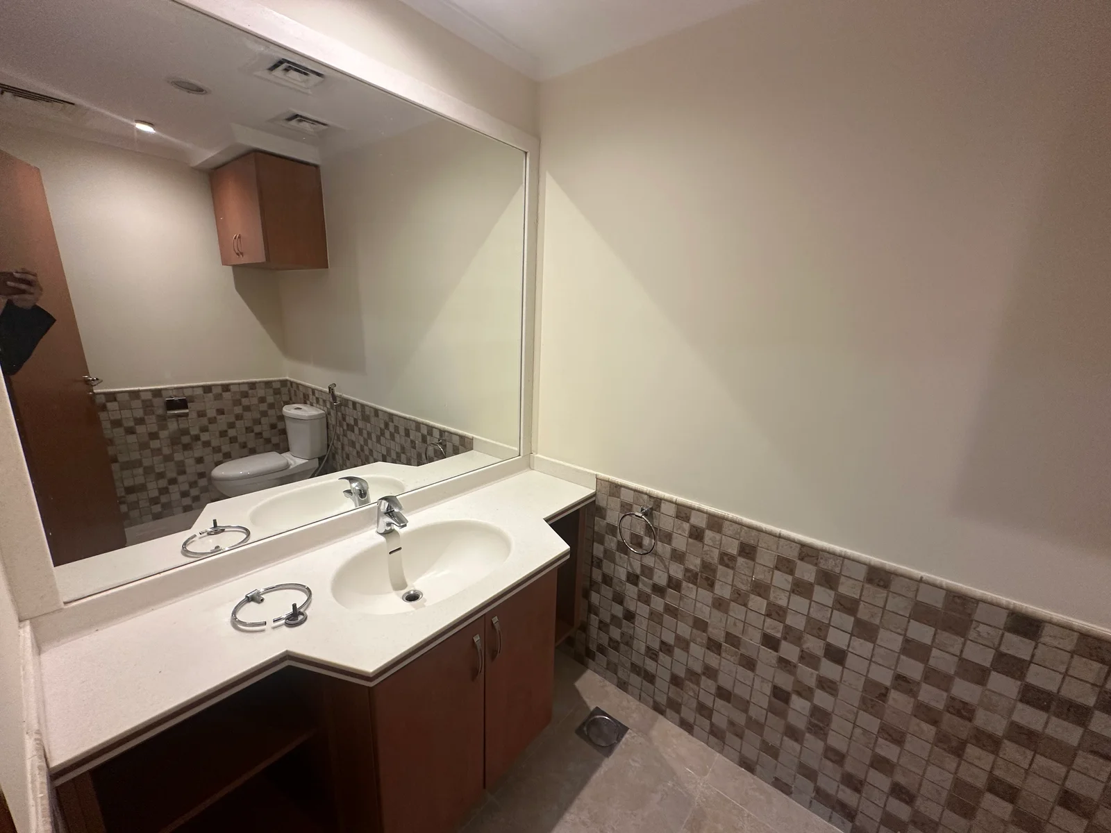 2 Bedroom | Higher Floor | Side Marina View