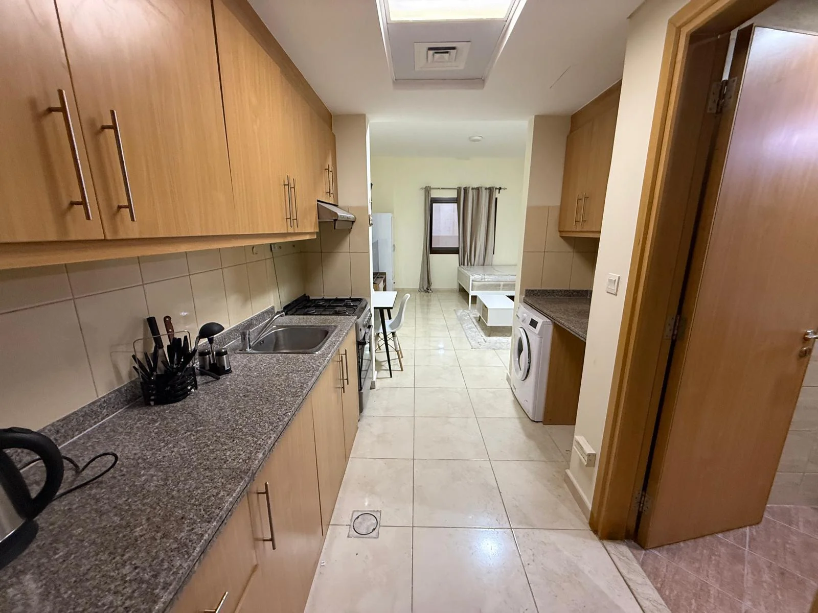 ELEGANT STUDIO FULLY FURNISHED WITH BALCONY