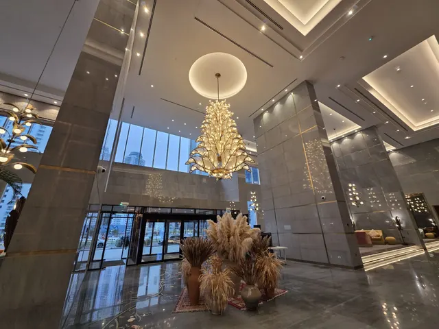 LUXURY 1BEDROOM FULLY FURNISHED BRAND NEW HIGH END