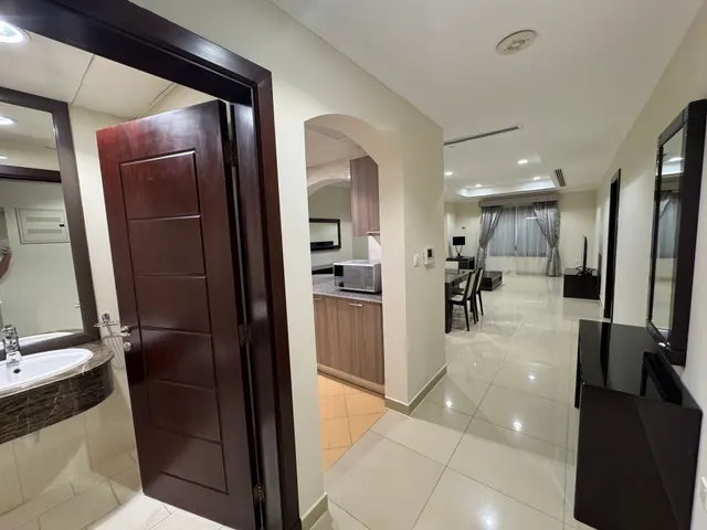 ONE MONTH FREE QATAR COOL INCLUDE 1 BEDROOM FF