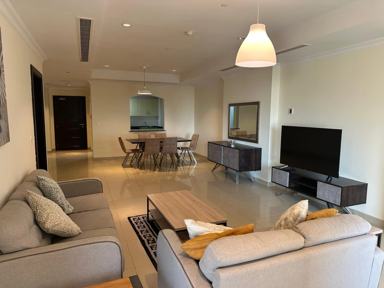 ELEGANT 1BEDROOM FULLY FURNISHED WITH BIG BALCONY