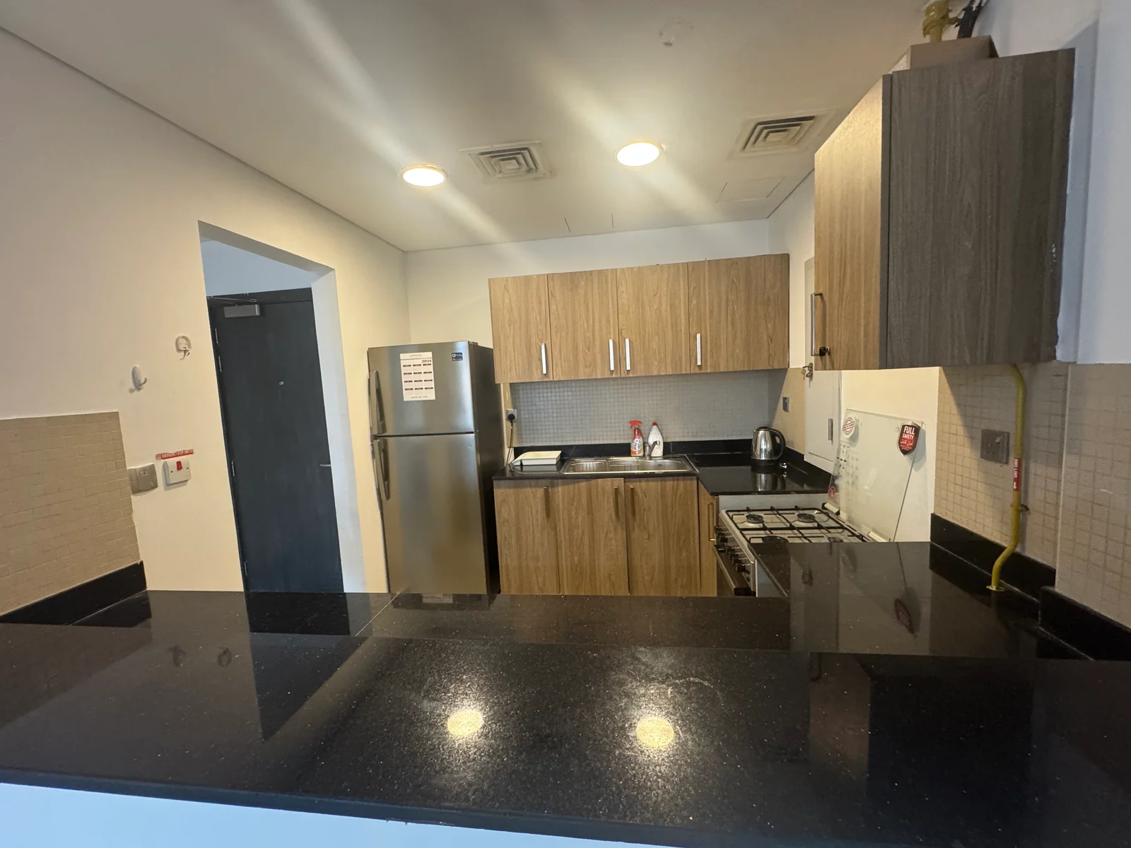 COZY 1BEDROOM FULLY FURNISHED WITH BALCONY