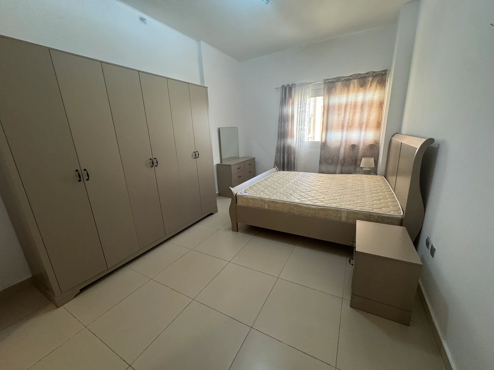 COZY 1BEDROOM FULLY FURNISHED WITH BALCONY