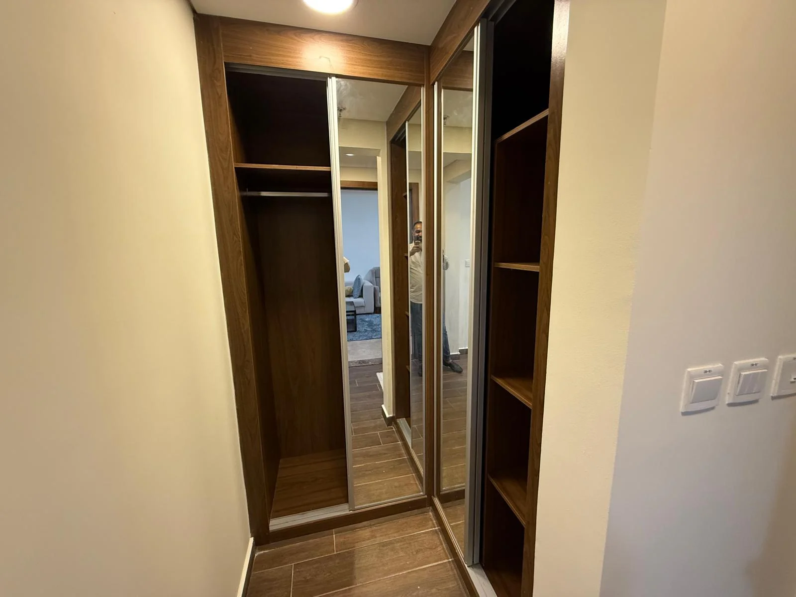 ELEGANT 1BEDROOM FULLY FURNISHED WITH BALCONY