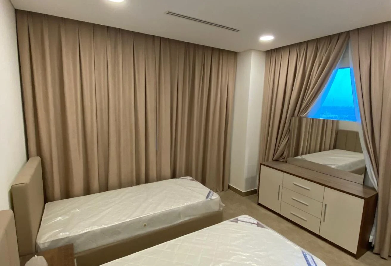 RENTED 2 BHK FF WITH TITLE DEED FRONT OF TRAM