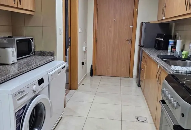 Cozy studio fully furnished with balcony bills inc - view 3