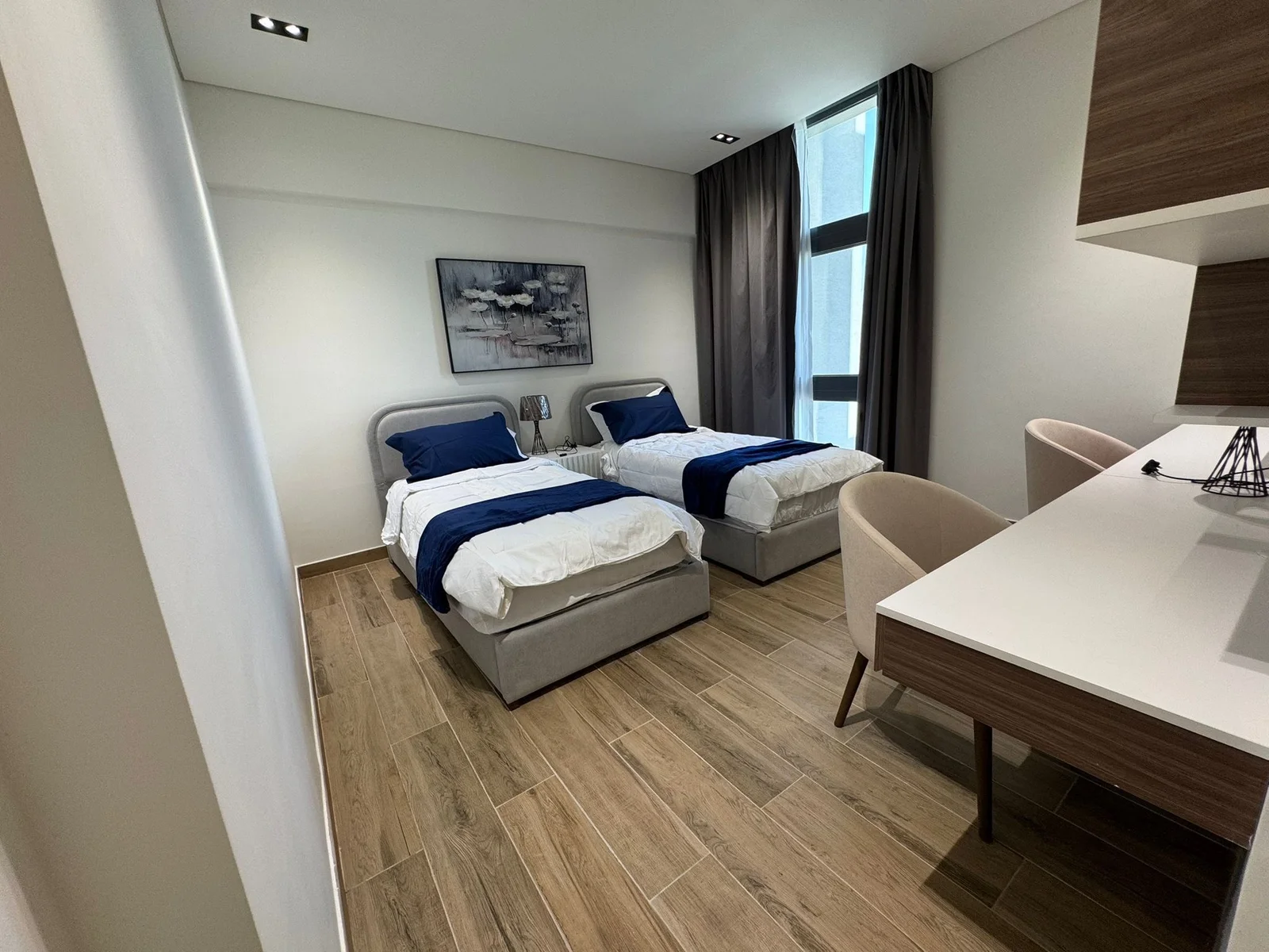 BRAND NEW 2BEDROOM FULLY FURNISHED WITH BALCONY