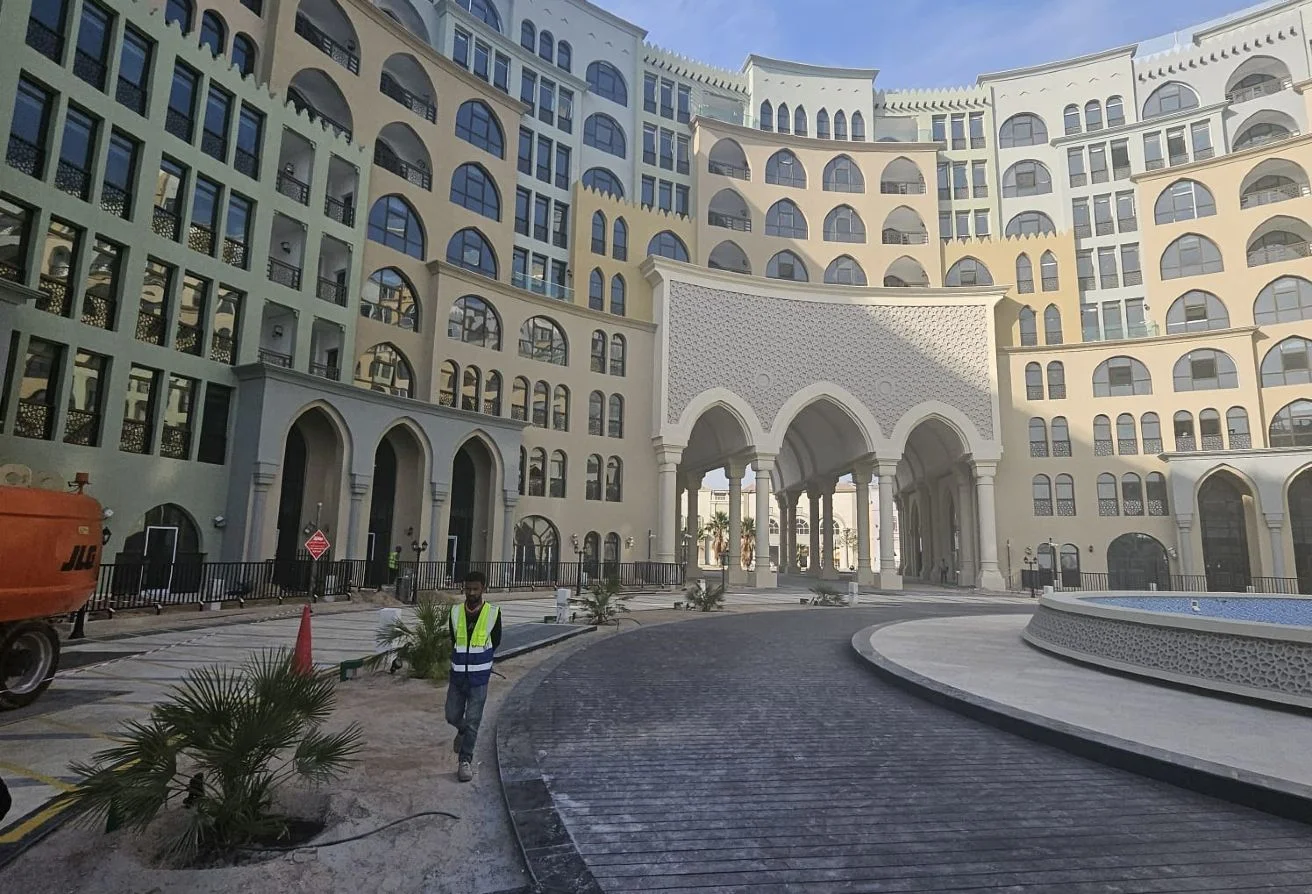 SEA VIEW STDUIO LEASE TO OWN 12000 MONTHLY