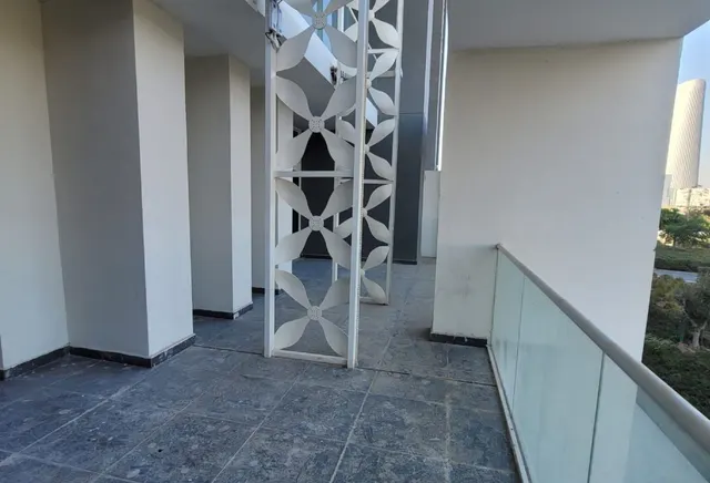 RENTED 2 BHK PARK VIEW WITH TERRACE BEST PRICE