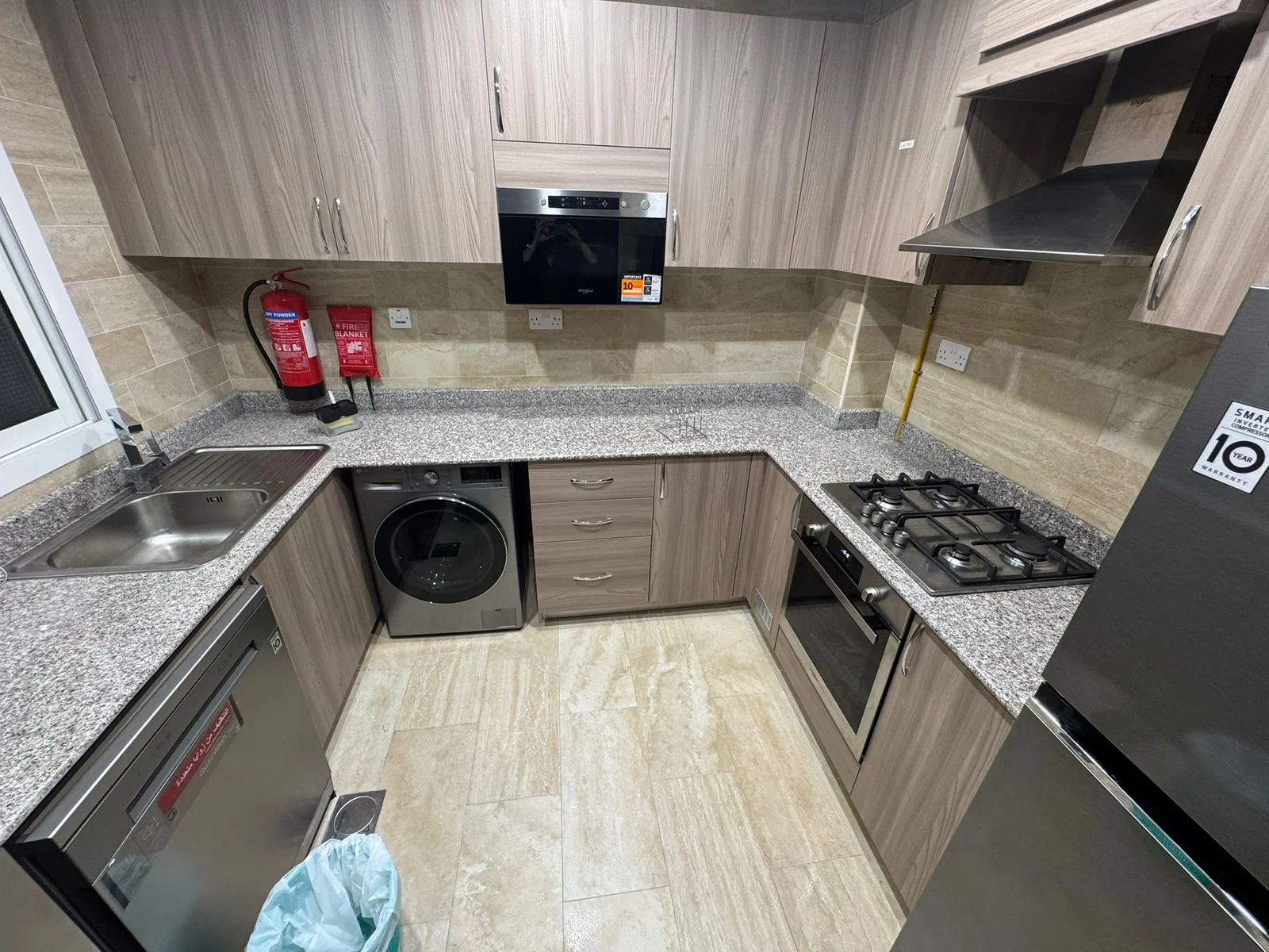 BRAND NEW 2+MAIDROOM WITH BILLS FULLY FURNISHED