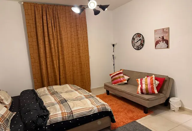 AMAZING 1 BHK FF INCLUDING BILLS NEXT TO TRAM