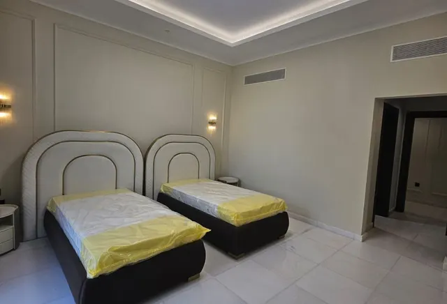 AMAZING 3 BHK+MAID SEA VIEW MONTHLY 20K IN PEARL