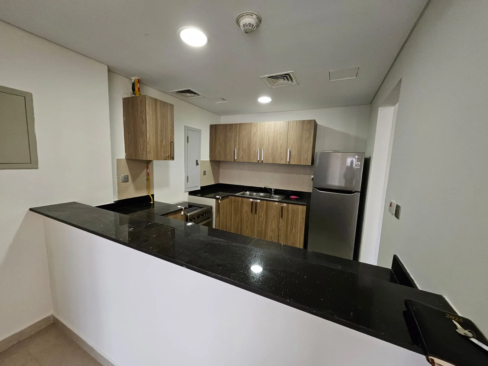 CLASSIC 1BEDROOM SEMI FURNISHED WITH BALCONY