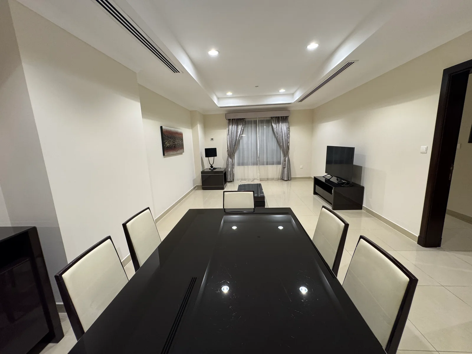 ONE MONTH FREE QATAR COOL INCLUDE 1 BEDROOM FF