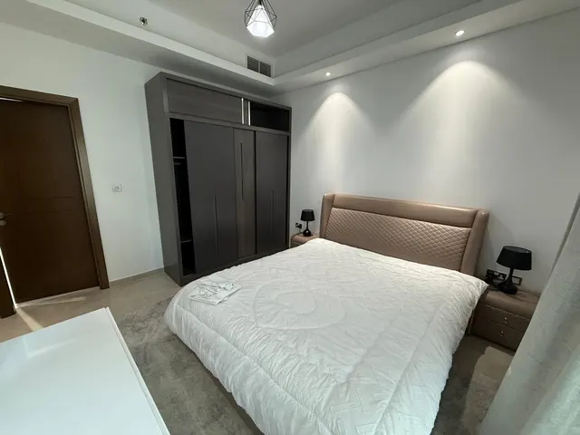 LUXURY 2BEDROOM FULLY FURNISHED WITH BALCONY