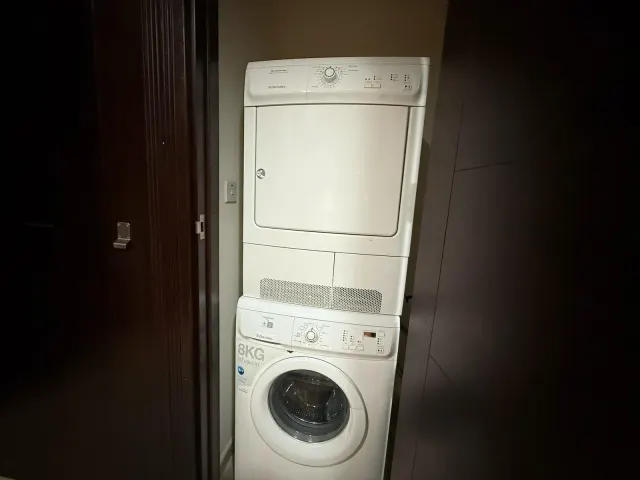 2 BHK +OFFICE FULLY MRNIA VIEW