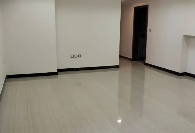 2BHK Semi-Furnished | Tower Porto Arabia