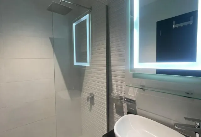 LAVISH 2 BED ROOMS APARTMENT IN BLOSSOM TOWER