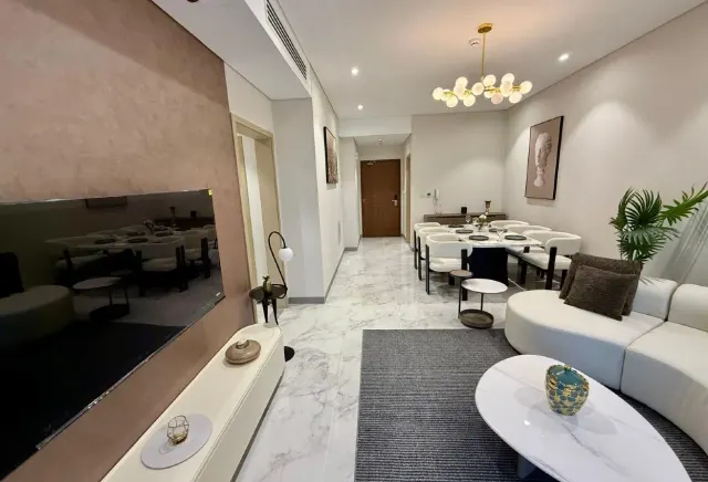 SPECIOUS 1BHK APARTMENT FOR SALE IN MARINA |