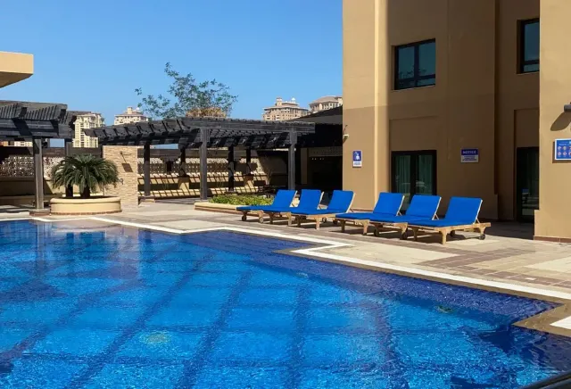 SPACIOUS STUDIO FOR RENT WITH SEA VIEW IN PEARL