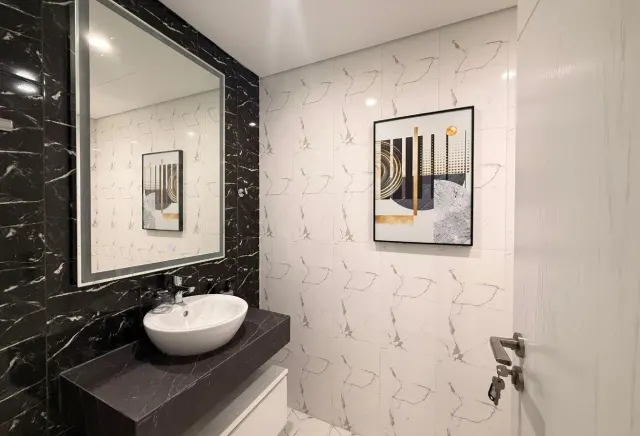 Distress Sale: Spacious 2BHK for Only 1.4M QAR