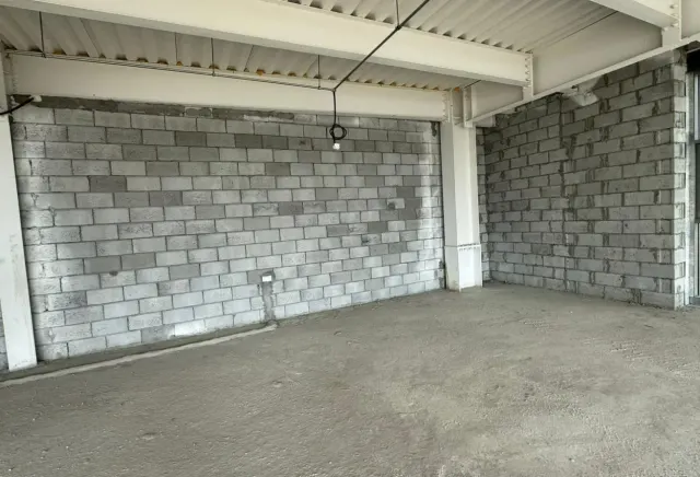 spacious commercial unit, Restaurant & wellness