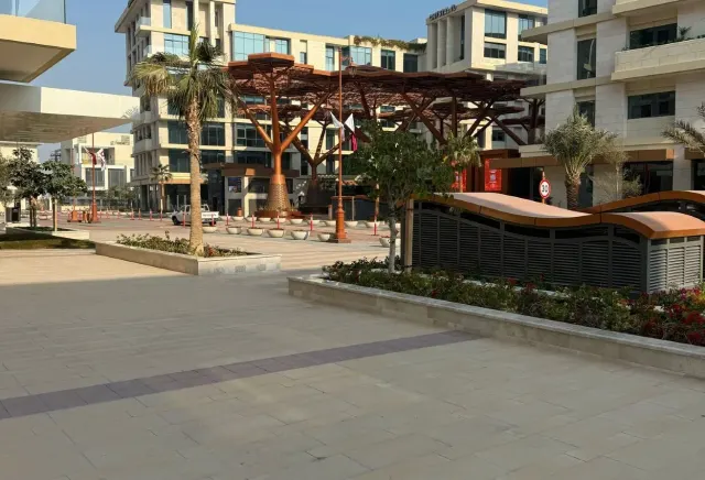 CORNER/CRYSTAL WALK VIEW ALSO SEA VIEW 5 %