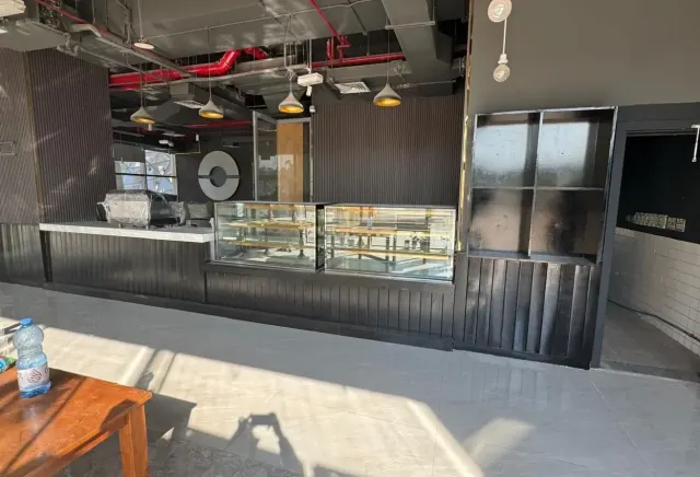 Restaurant/Shop in prime location Lusail Marina