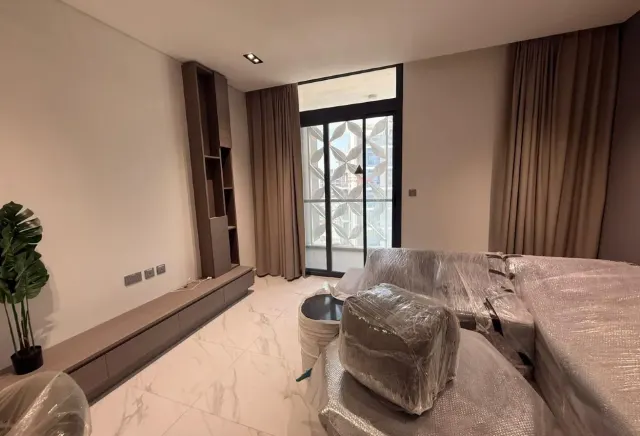 Newly Handed Over1 BHK Fully Furnished Balcony als