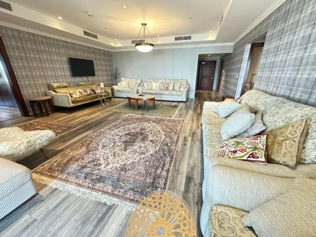 Spacious 2BHK Fully Furnished Apartment | 176 SQM