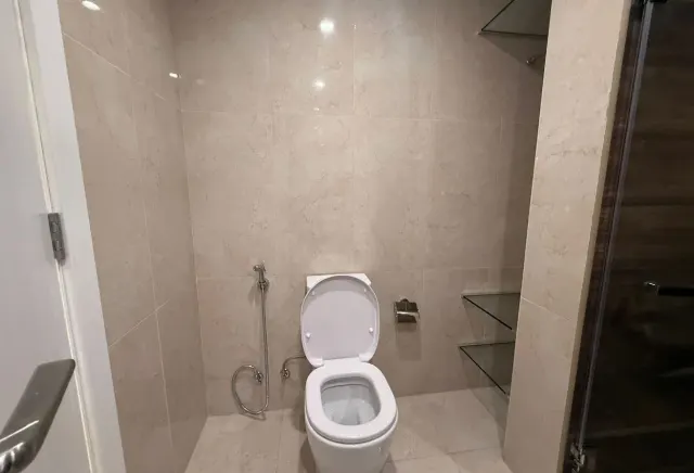 Distress Sale: Spacious 2BHK for Only 1.4M QAR