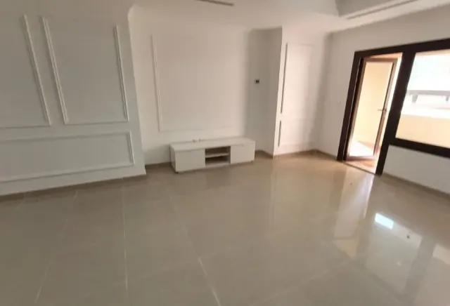 LUXURY 2 BED ROOM PLUS OFFICE WITH 2 PARKING