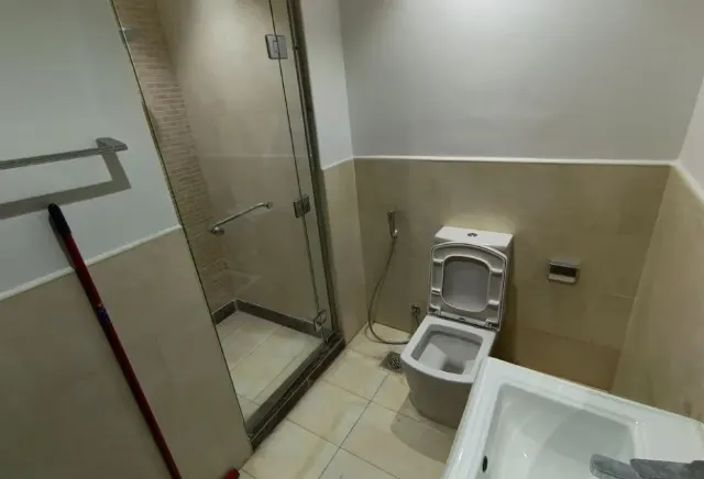 LUXURY 2 BED ROOM PLUS OFFICE WITH 2 PARKING