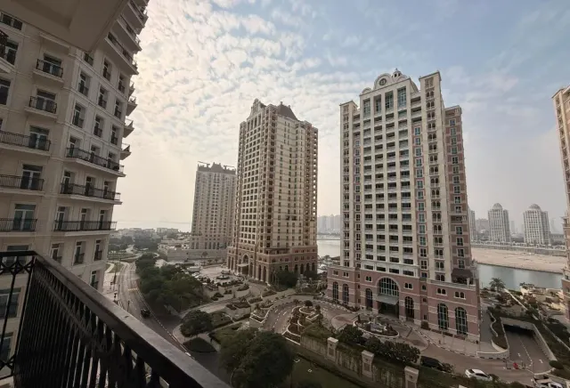 High-Floor 1BHK+Office with Viva Skyline View