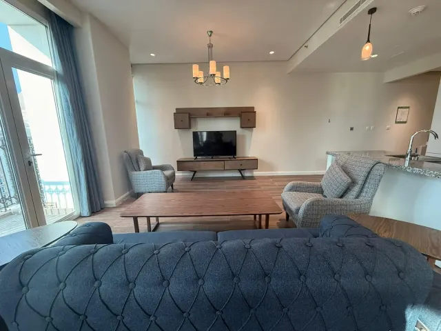 2 BHK +MAIDS ROOM   OFFER PRICE 200 k LASS