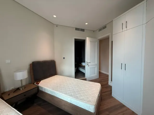 2 BHK +MAIDS ROOM   OFFER PRICE 200 k LASS