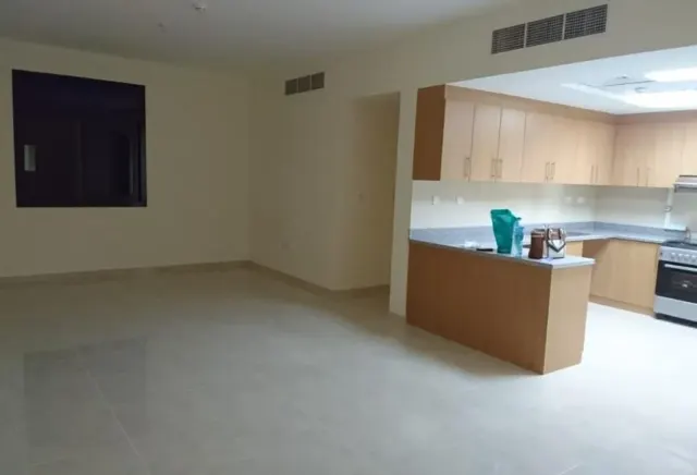 ELEGANT 2 BHK BEST PRICE NEAR TO TRAMSTATION