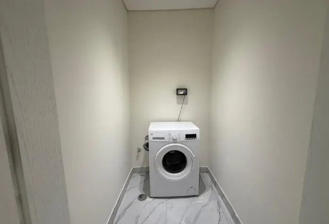 Yasmeen City 1BHK | 665k Cash + 2-3 Years Plan
