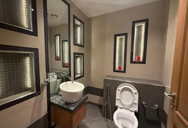 High-End 2BHK | Sea Views & Luxury Amenities Pearl