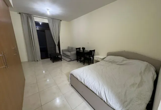 COZY STUDIO FF INCLUDING BILLS NEAR TRAMSTATION
