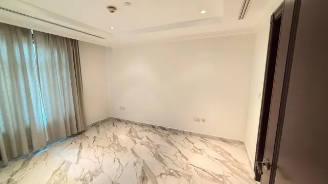 Luxury 4BHK+Maid Flat with Spacious Interior