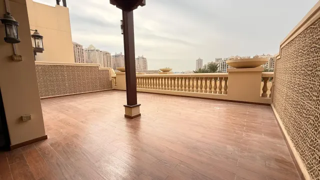 Luxury 4BHK+Maid Flat with Spacious Interior