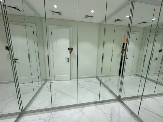 Upgraded Triplex Townhouse 4bedrooms for sale - view 3