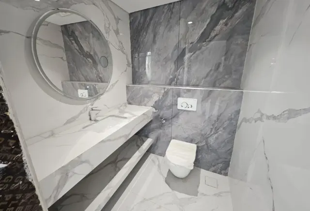 Exclusive World-Class Luxury Villa with Direct Sea