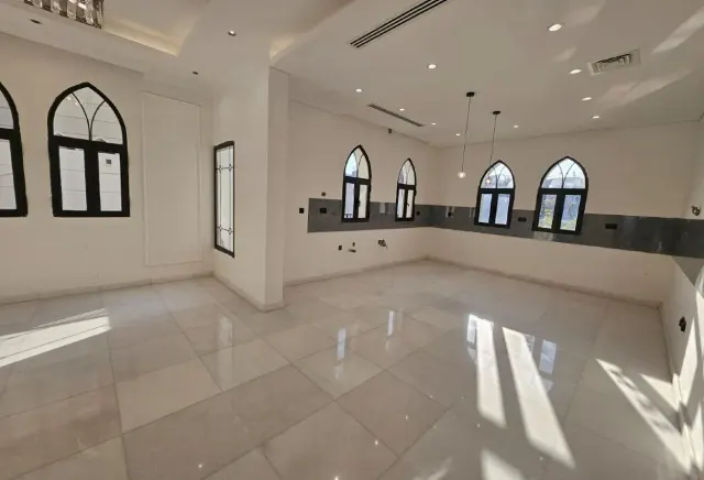 Exclusive World-Class Luxury Villa with Direct Sea
