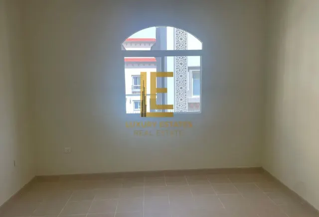 Executive Duplex villa | 5BR + Guest Suite Excl b