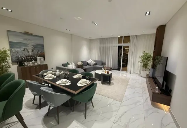 Elegant 2-Bedroom Apartment with Pool View&Balcony