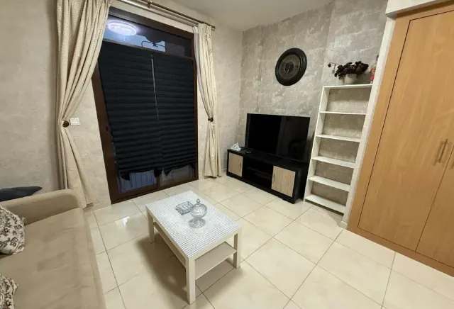ELEGANT STUDIO FULLY FURNISHED IN FOXHILLS