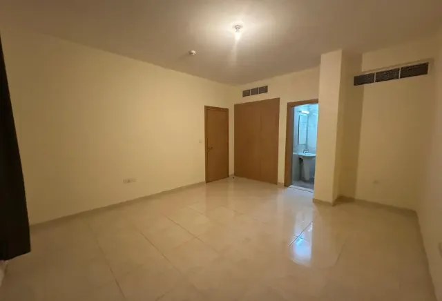 Modern Semi-Furnished 1BHK Apartment – 5,500 QAR
