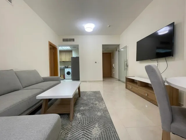 LAVISH 1 BEDROOM APARTMENT FULLY FURNISHED BALCONY